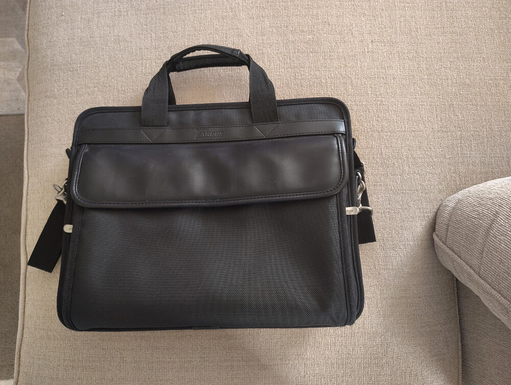 Targus Stylist Heavy duty brief case 15-16"